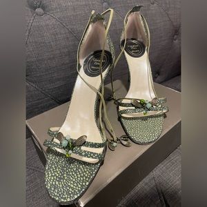 Vintage Christian Dior ankle strap women’s heels. 40 EU size and 3.5 in heel.